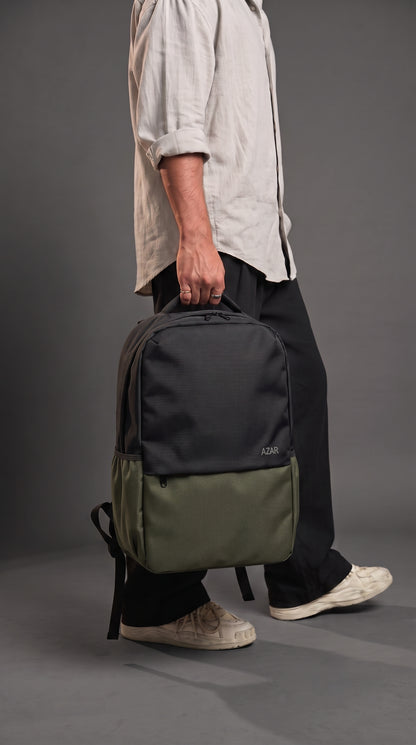Black & Green | in_hand